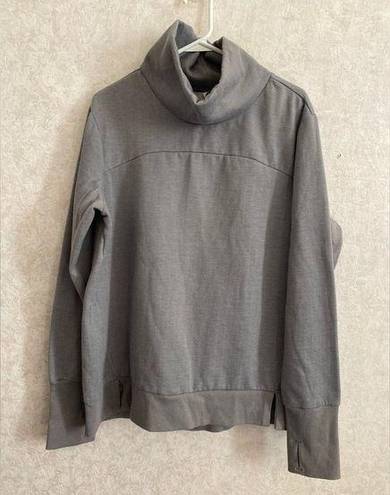 Avia  women's large gray long sleeve athletic top