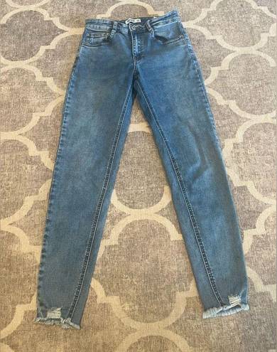 Pull & Bear  asos skinny mid waist denim jeans size 4 frayed ankle