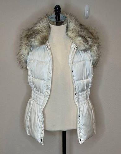 Moda  international firm trim puffer vest‎