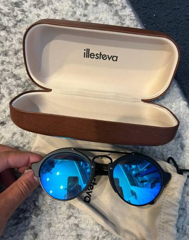 illesteva Milan Sunglasses