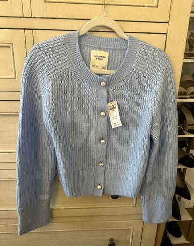 Abercrombie & Fitch A&F Crew Pearl Button Cardigan