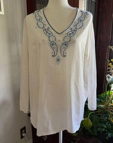 Fashion Bug Vintage  Blouse White Peasant Long Sleeve V-neck Embroidered Women