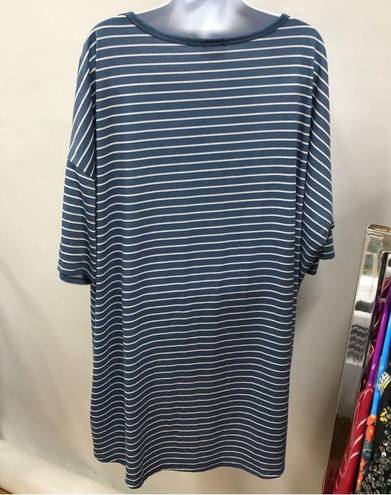 LuLaRoe  blue & white striped comfortable top plus size 3xl short sleeve