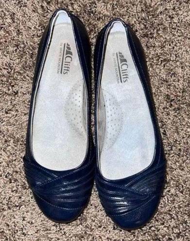 Cliffs by White Mountain Flat Womens Size 7 M Navy Blue Excellent Condition