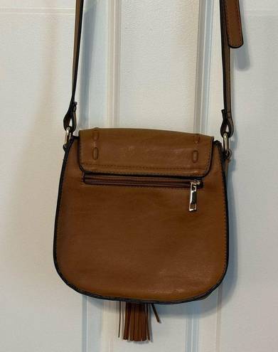 Krass&co G. H. Bass & . Leather Crossbody Bag