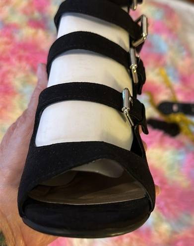 Indigo rd. Strappy Sandals Sz 8M