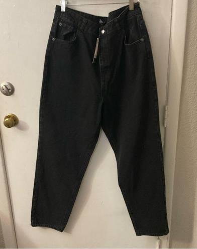 Pretty Little Thing  Black Mom Jean Size 12