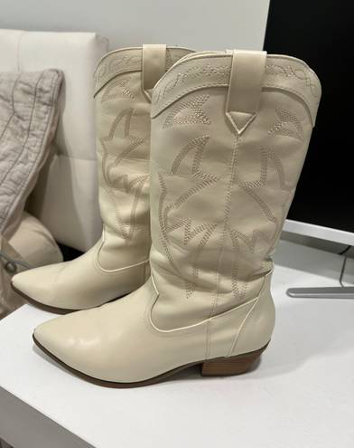 Cow Girl Boots White Size 8.5