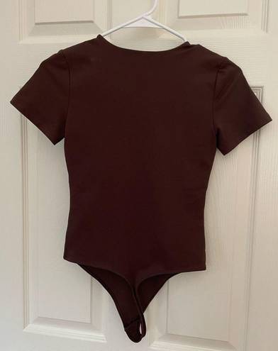 Aritzia Babaton Contour Crew Short Sleeve Thong Bodysuit Coffee Brown Small