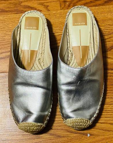 DV by Dolce Vit Tyle Metallic Silver Leather Summer Espadrille Mule Slide Flats 6.5