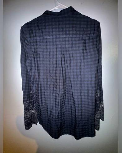 Max Studio  blue and black plaid shirt lace and embroidered sleeves size small P