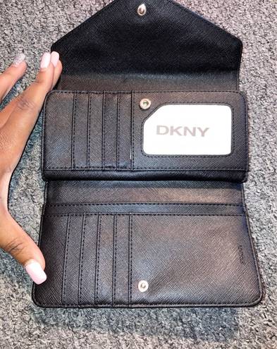 DKNY Wallet