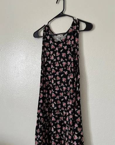 Tres Bien Black Floral Flowy Dress