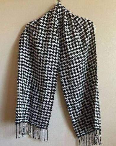 Houndstooth  print scarf  