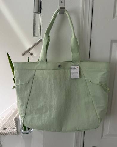 Lululemon Cinch Shopper Bag