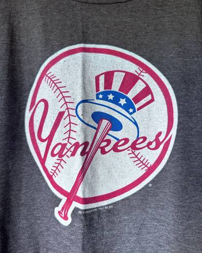 Genuine Merchandise Yankees T-Shirt Size XXL