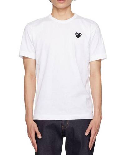 Comme des Garçons PLAY white and black heart patch t-shirt