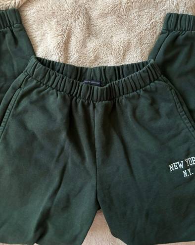 Brandy Melville dark green new york sweatpants