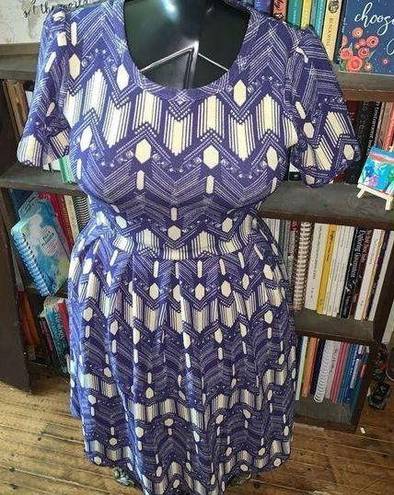 LuLaRoe  Amelia blue & off white stretchy travel S normcore dress