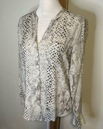 Joie Soft  white & gray animal print long sleeve button down top size XS