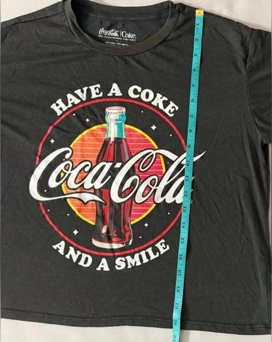 Coca-Cola  Cropped Short Sleeve Crew Neck Graphic Shirt Black Red White