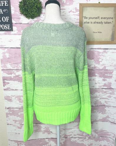 Treasure & Bond Women’s Green Space Dye Pullover Sweater in a size small