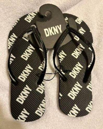 DKNY  Womens Madi Rubber Thong Flip-Flops