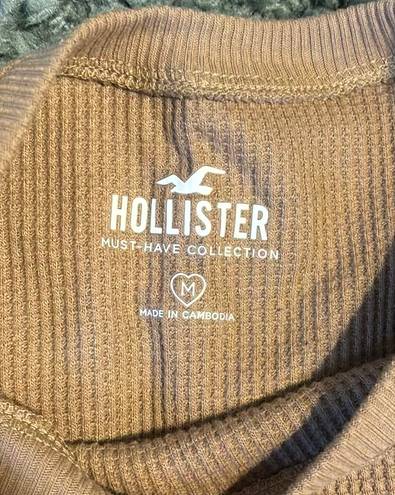 Hollister Tank