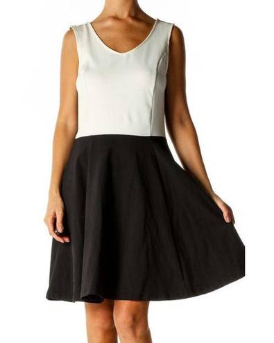 Cynthia Rowley  Black & White Color Block Fit and Flare Dress Size Small