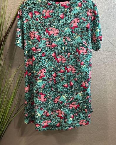 LuLaRoe , short sleeve, printed top Size medium