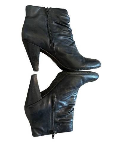 Arturo Chiang  Womens 9.5 AT-Gynette Black Vintage Nappa Lea Ankle Heeled Booties