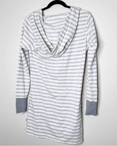 Patagonia  Women's Ahnya Dress Gray White Striped Hooded Size Small