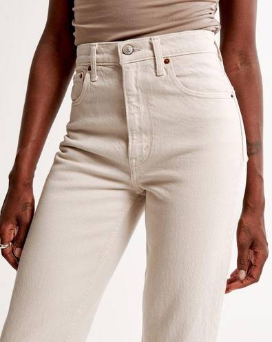 Abercrombie & Fitch Ultra High Rise 90s Straight Jean