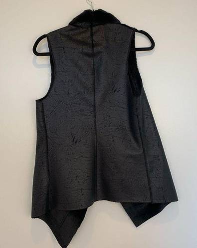 Krass&co ISDA &  Faux Fur Asymmetrical Vest Black vest