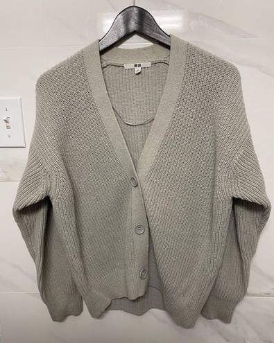 Uniqlo Grey Knit Cardigan