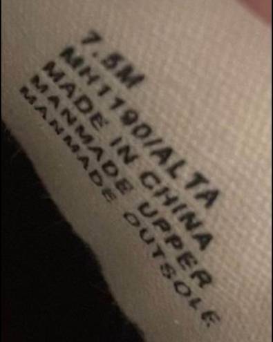 MIA Alta Sneakers - Black & white Size 7.5