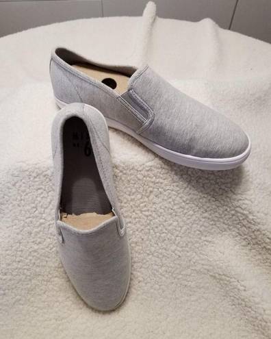mix no. 6   Gray Knit Fabric Fraycia Slip-On Sneaker, Casual Shoe Women's Size 10