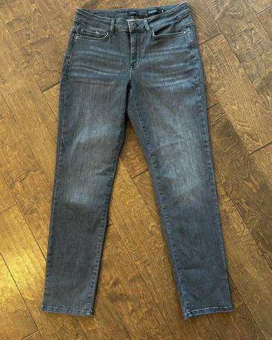 J.Jill  The Boyfriend Jeans Size 8 Galaxy Color