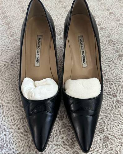 Manolo Blahnik Tuccio Black Pointed Toe Pumps 38