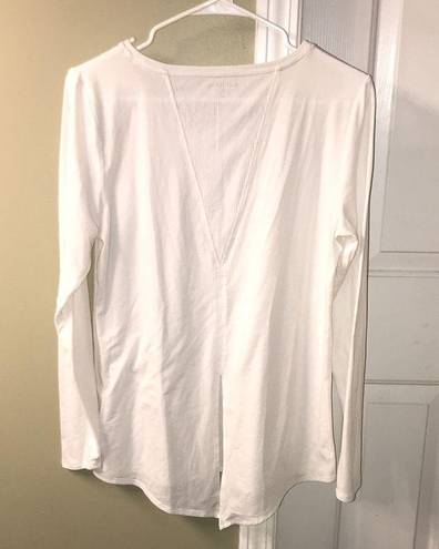 Athleta  Women’s White Long Sleeve Ribbed Open Slit Back Long Sleeve Shirt