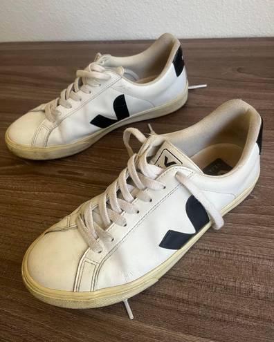 VEJA Sneakers