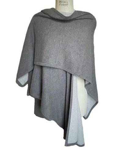 Neiman Marcus  Cashmere Sweater Wrap in Medium Gray