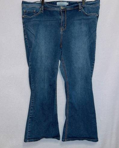 Torrid  Medium Wash Denim Mid Rise Lixe SLim Boot Jeans women's size 24