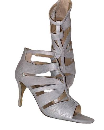 Unisa Silver Gray High Heels Design  Shoes Women’s Size 8 Formal Shimmer Detail!