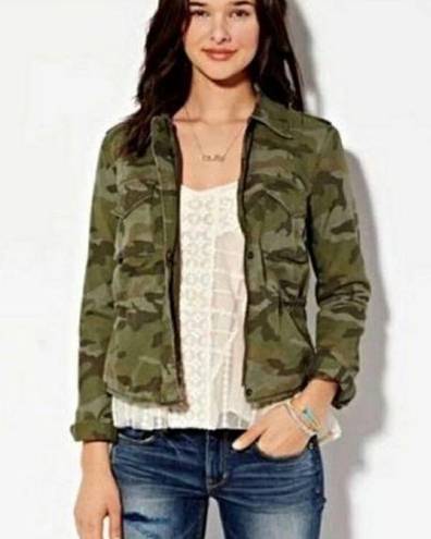 American Eagle  camo jacket size small