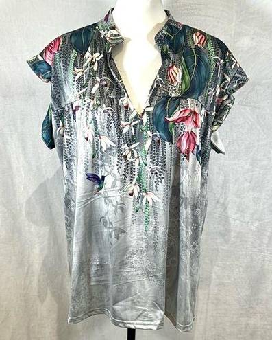 Hummingbird Flutter cap sleeve vneck honeysuckle and  print top size XXL