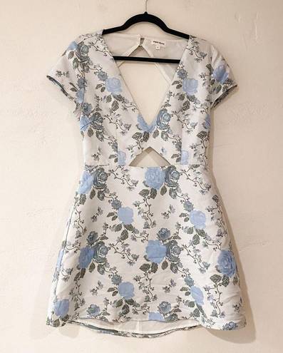 superdown  Carolisa Open Back Mini Dress in Blue White Floral Size Large