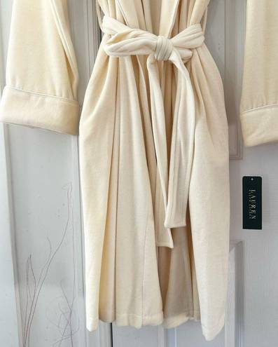 Lauren Ralph Lauren Cream Vanilla Luxury Embrodiered Crest Pocket NWT Robe Small