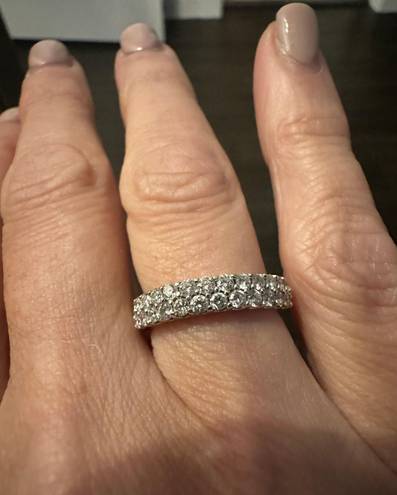 The Row Round Brilliant 0.70 ctw VS2 Clarity, I Color Diamond 14kt White Gold Double Band Size 6