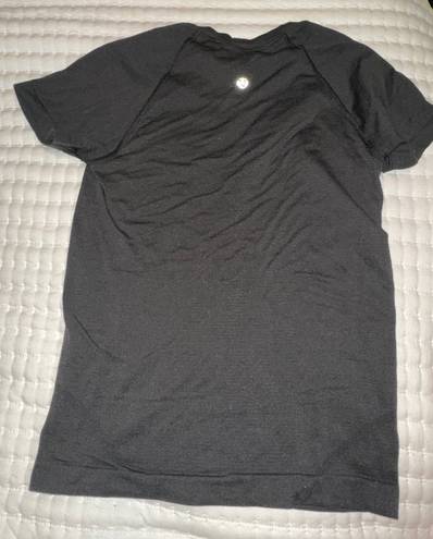 Lululemon Swiftly Tech Short Sleeve Race Length